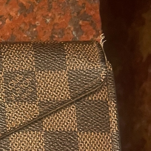 LOUIS VUITTON DAMIER EBENE TRIFOLD WALLET - Picture 7 of 16